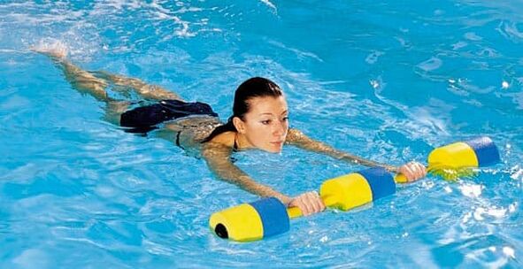 Înot pentru a preveni osteocondroza coloanei vertebrale toracice